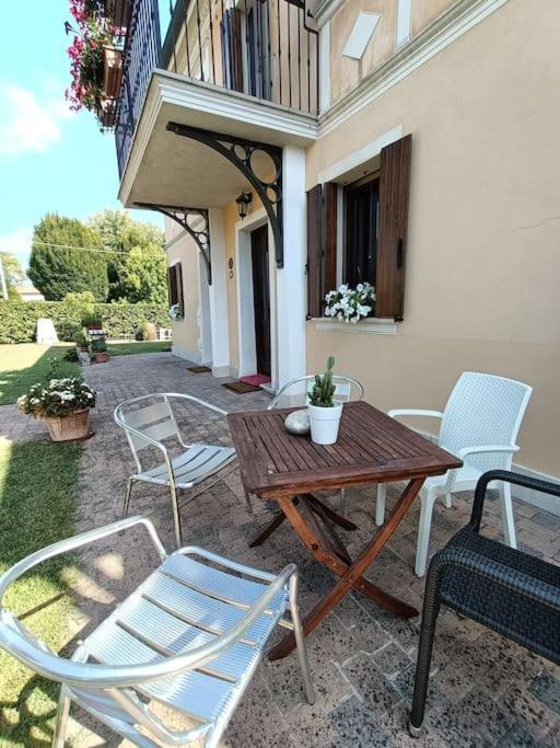 B&B We Care Appartamento Lendinara Extérieur photo