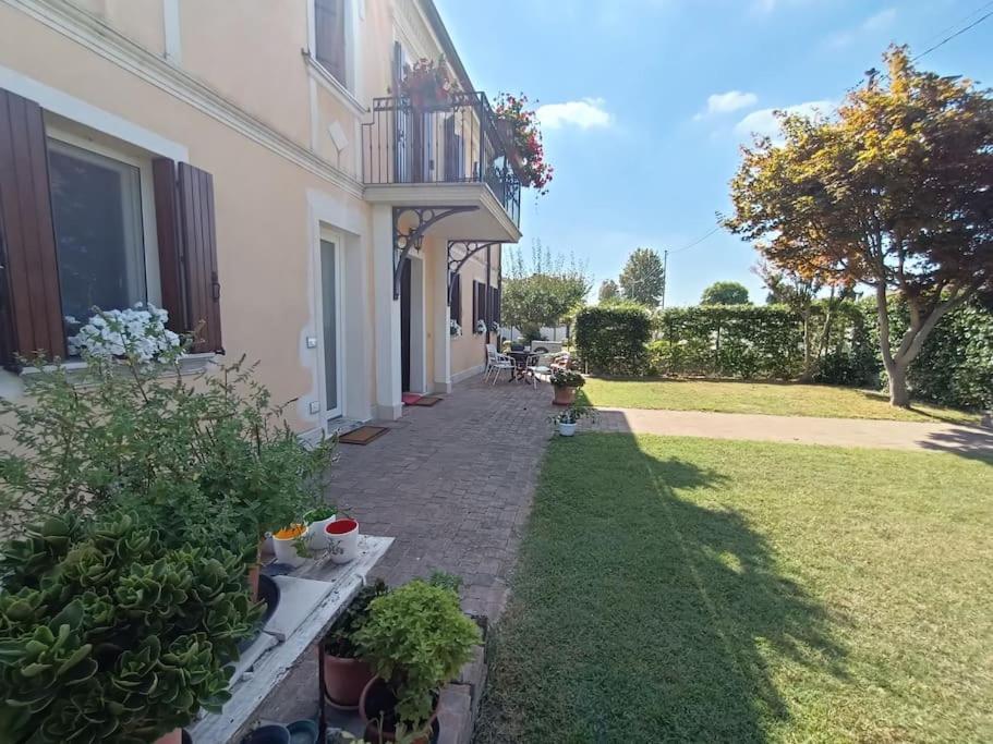 B&B We Care Appartamento Lendinara Extérieur photo